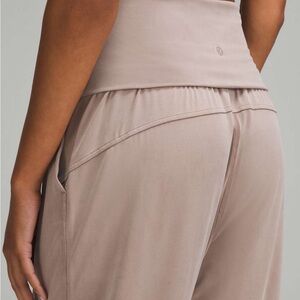 Lululemon Athletica Brown Jogger Pants 12